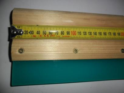 Wood Handle with a 60mm x 9mm 75 Shore squeegee blade